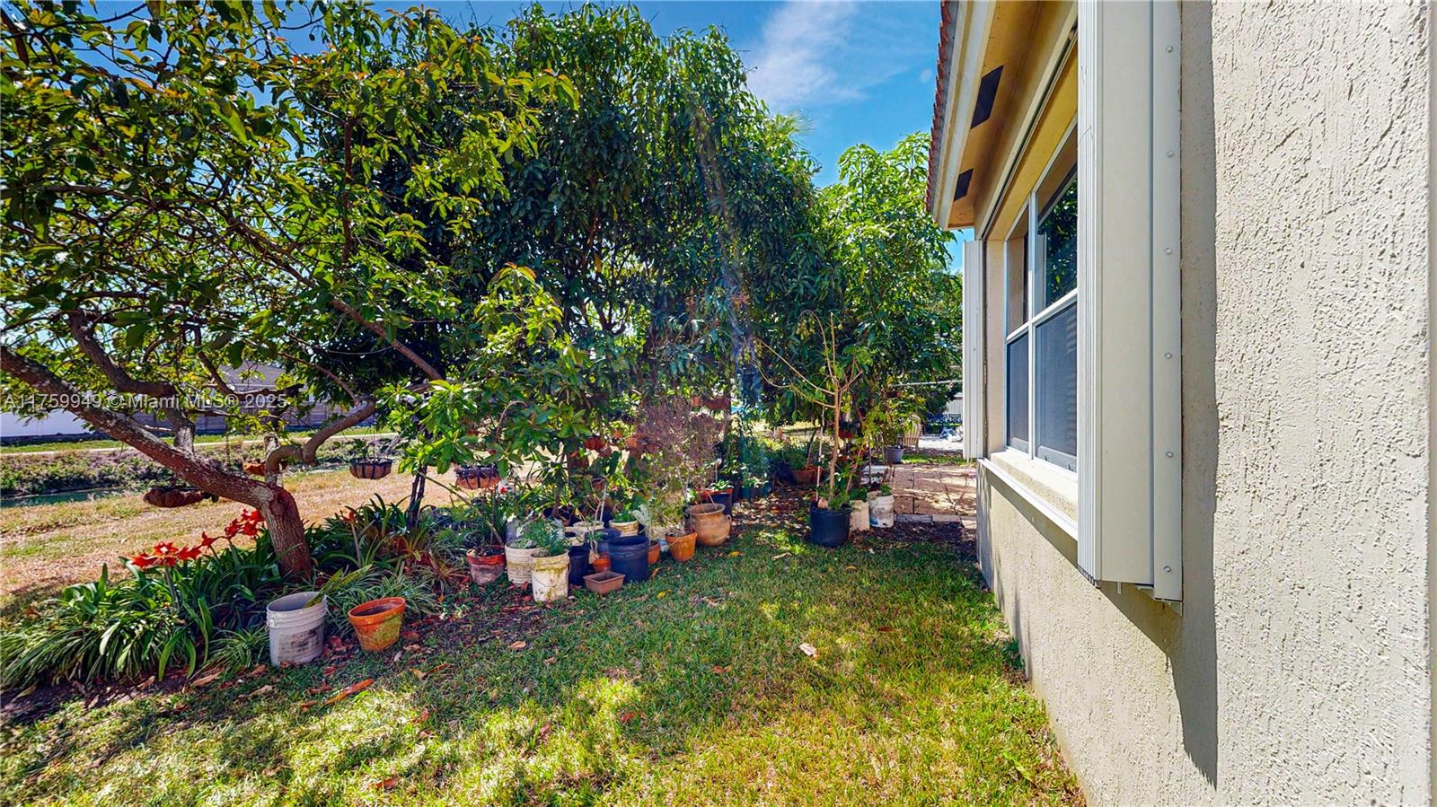 1848 Ne 3rd Ct Property Photo 31