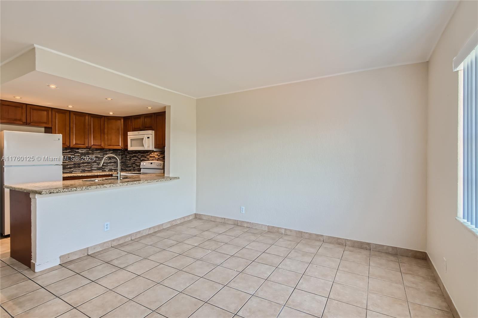 1855 Plunkett St 406 Property Photo 5