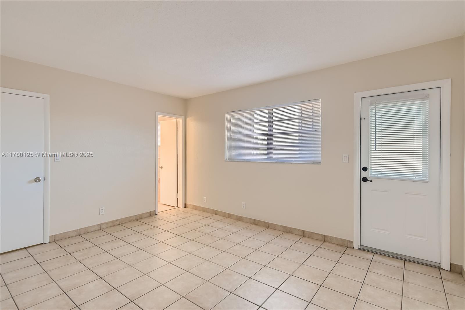 1855 Plunkett St 406 Property Photo 6