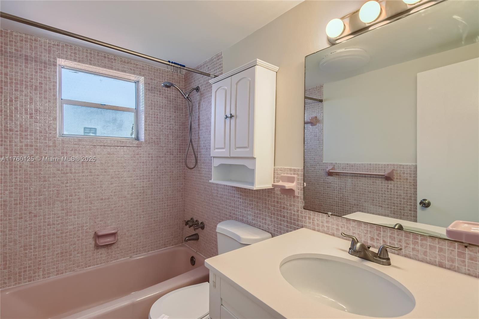 1855 Plunkett St 406 Property Photo 9