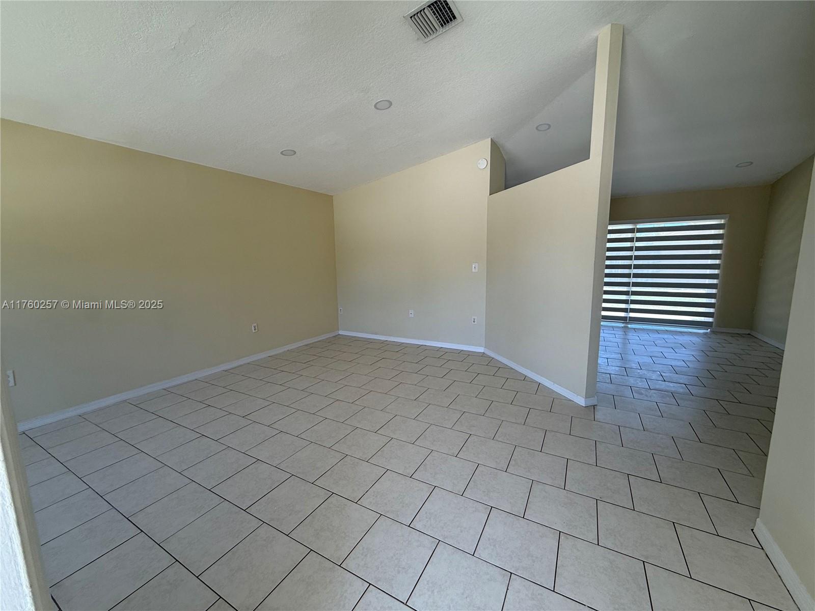 28335 Sw 136th Ave Property Photo 2