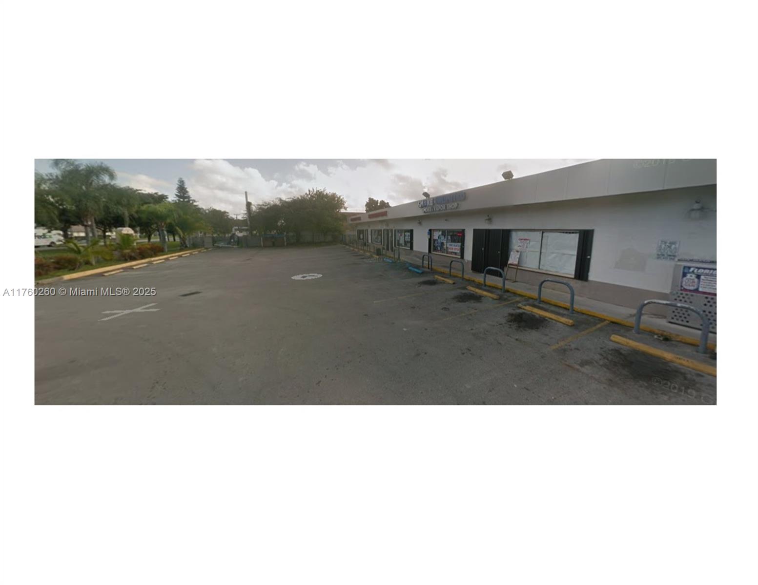 A11760260 Property Photo 4
