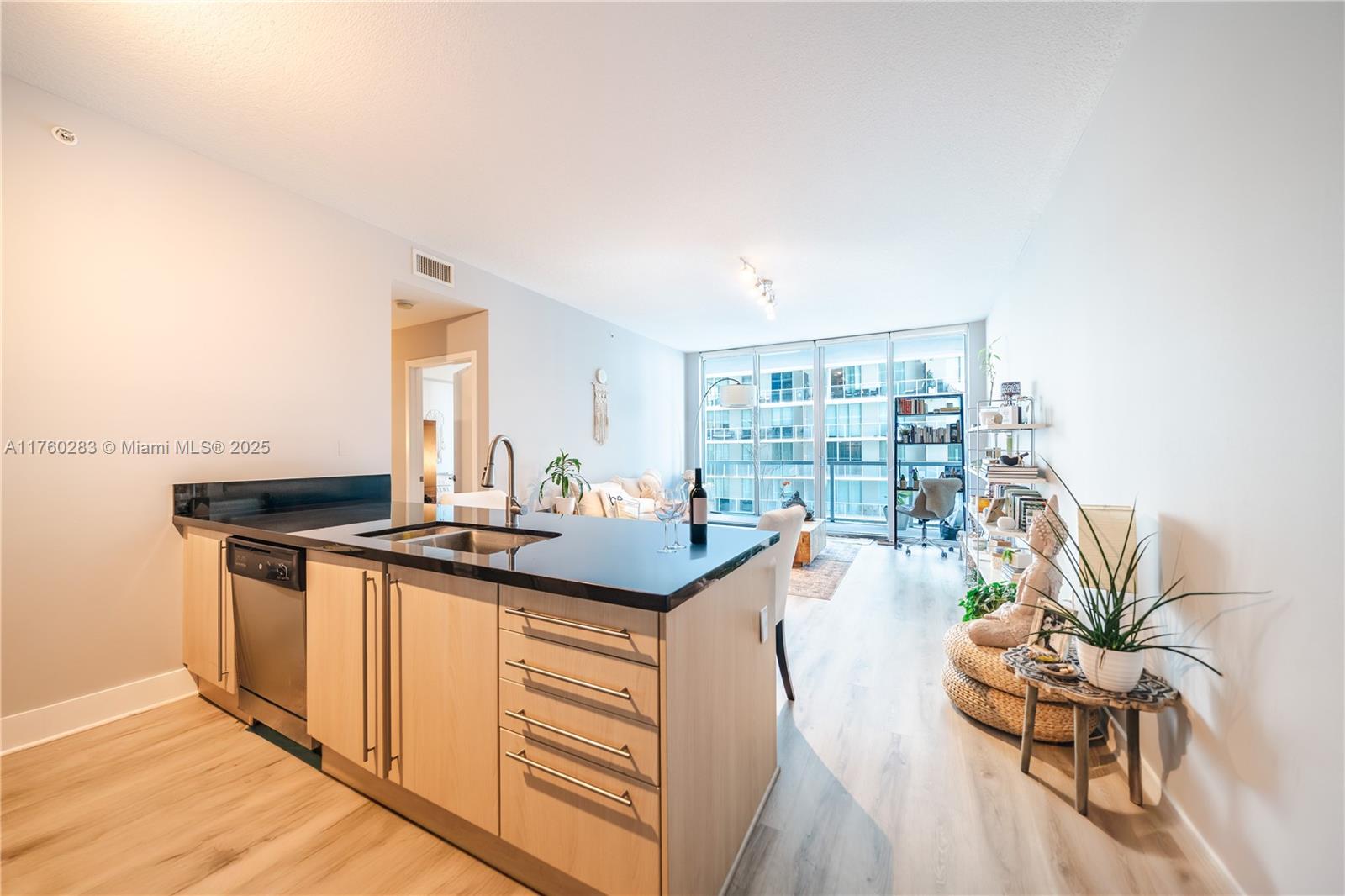 1111 Sw 1st Ave 1115-n Property Photo 7