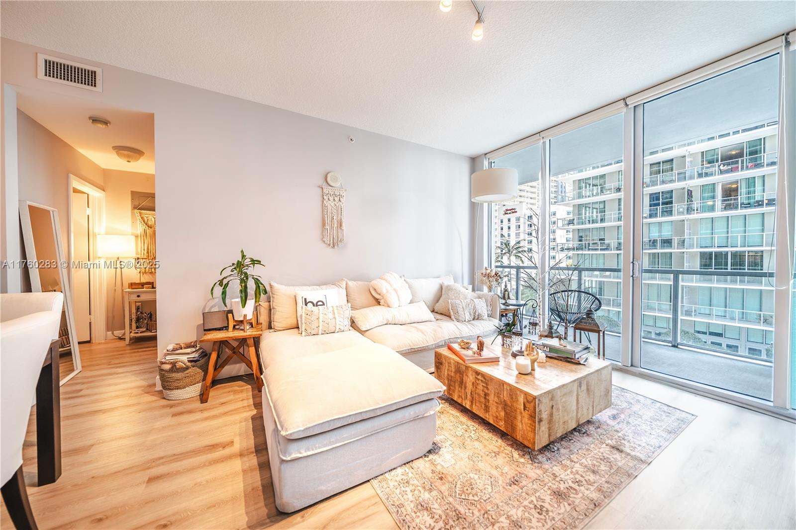 1111 Sw 1st Ave 1115-n Property Photo 11