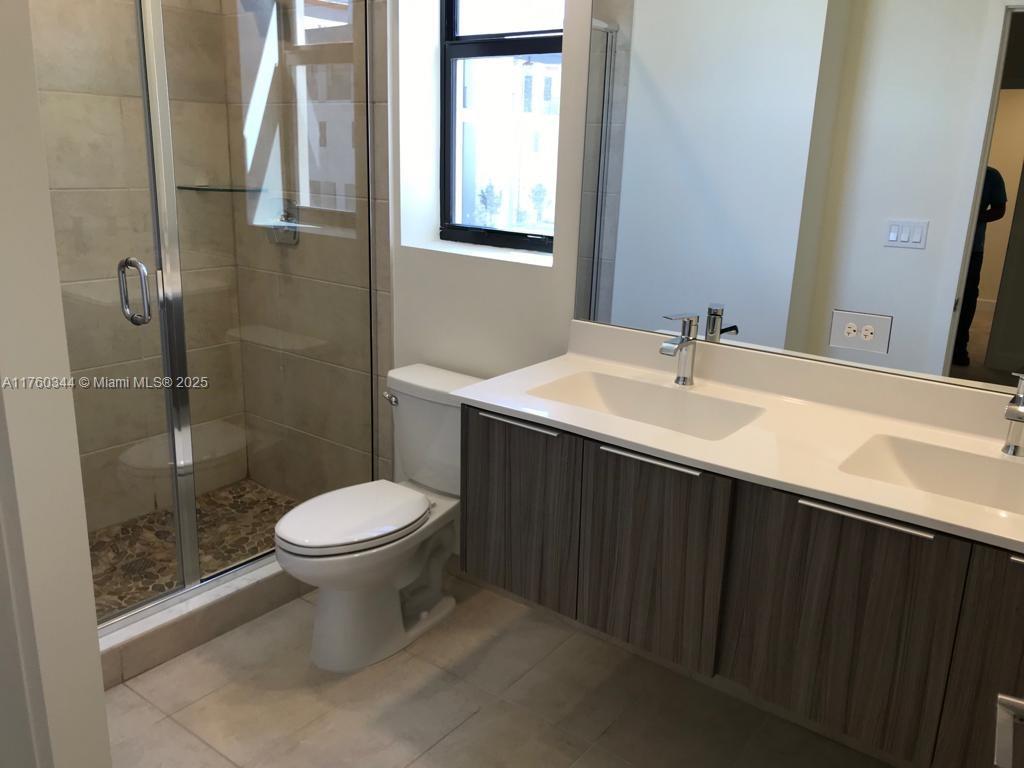 10431 Nw 82nd St 5 Property Photo 7