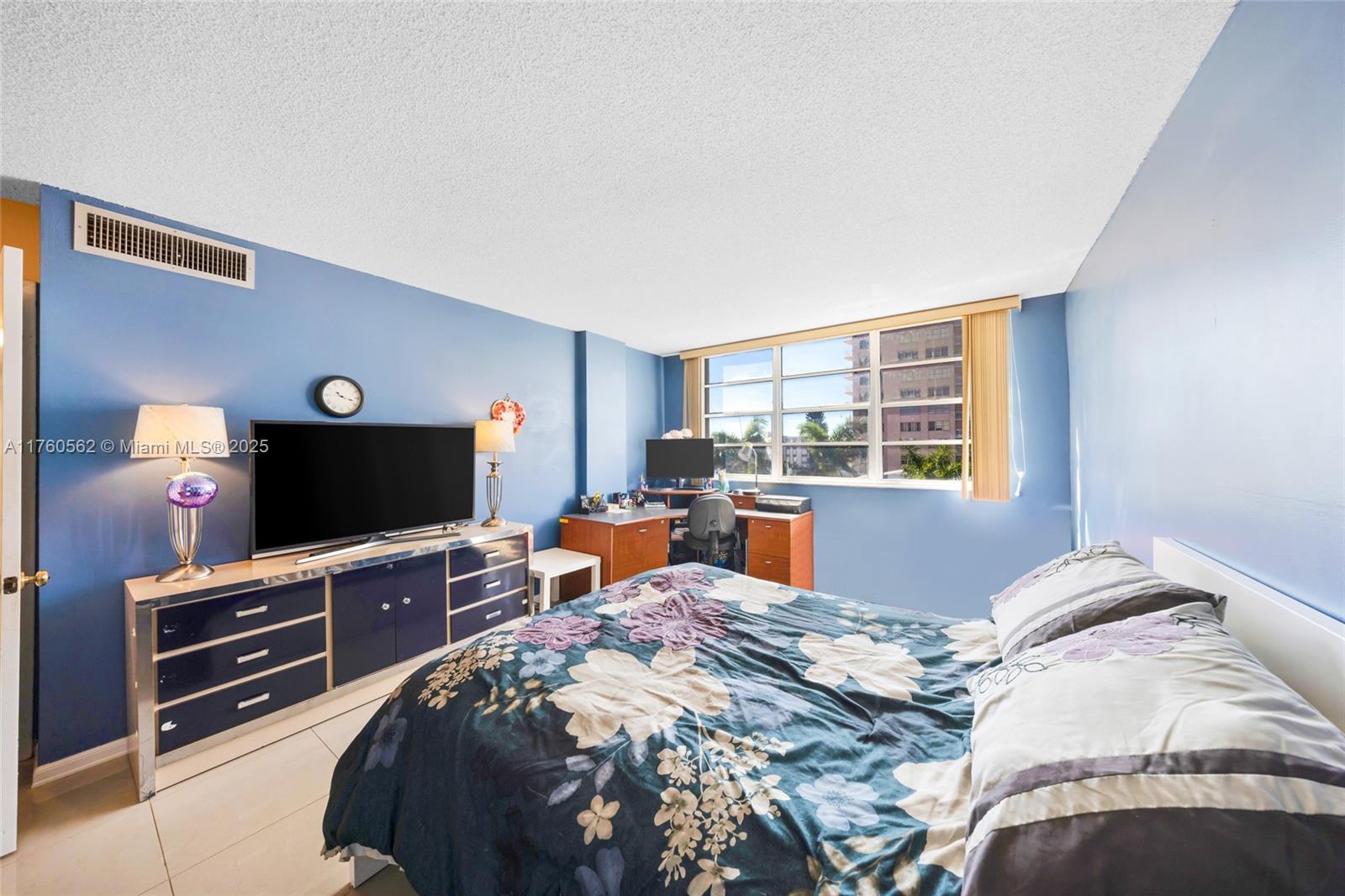 3113 S Ocean Dr 506 Property Photo 18