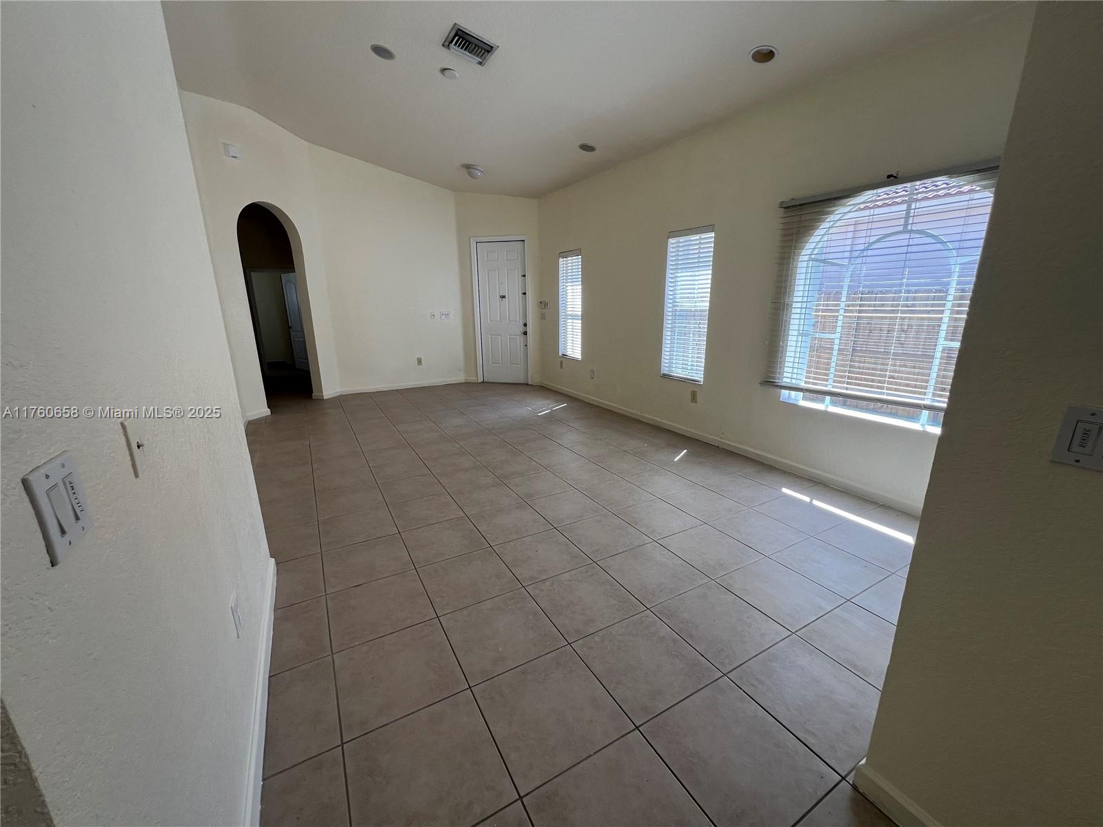 2240 Portofino Ave 2240 Property Photo 8