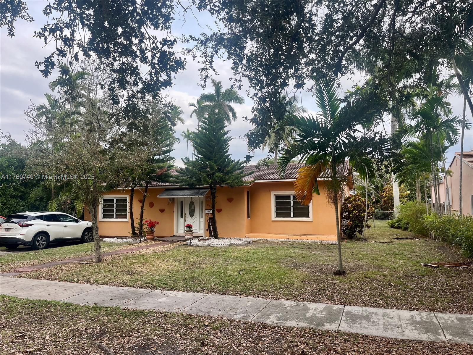 329 Minola Dr Property Photo