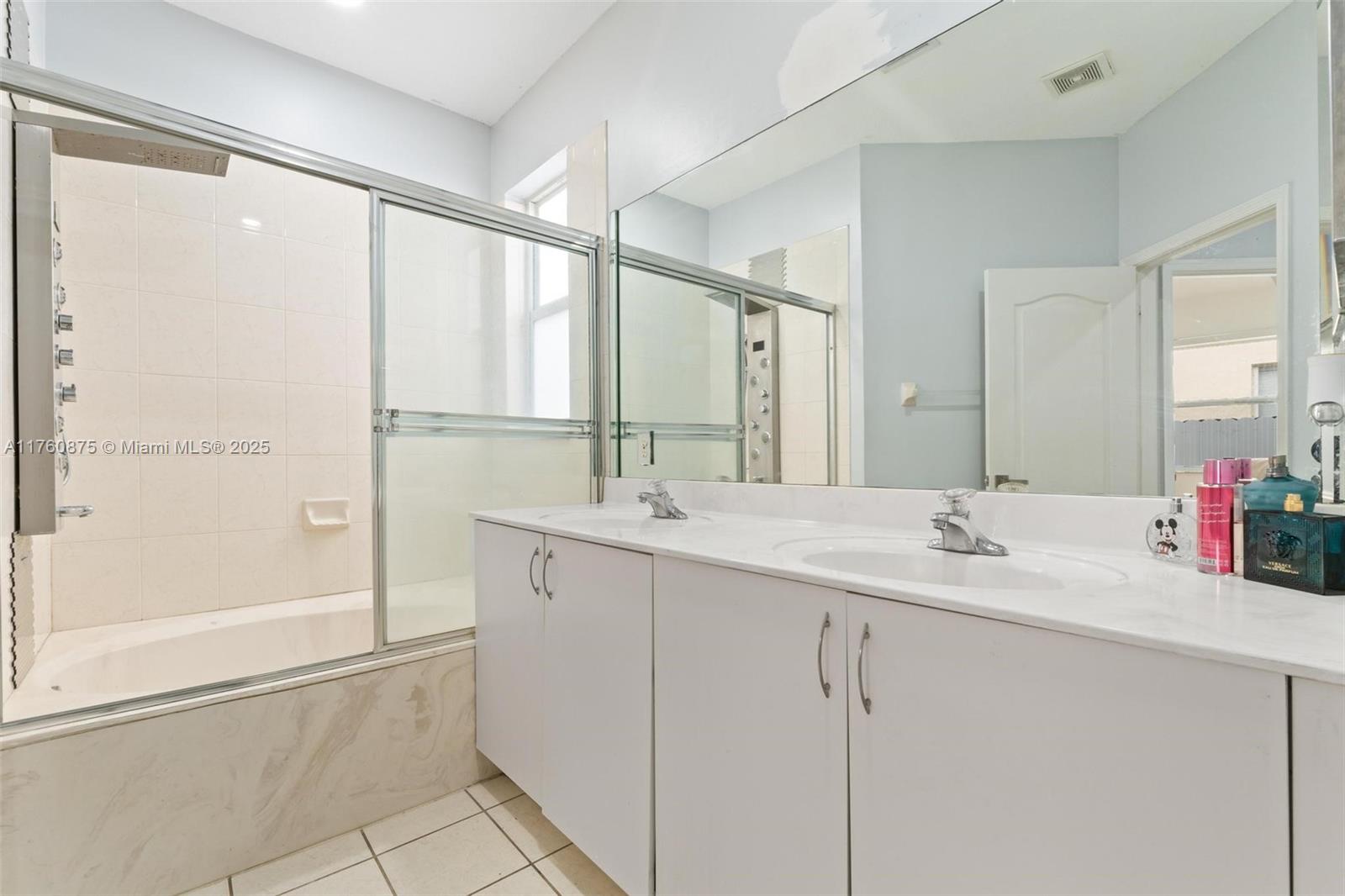 2328 Ne 37th Ter Property Photo 30