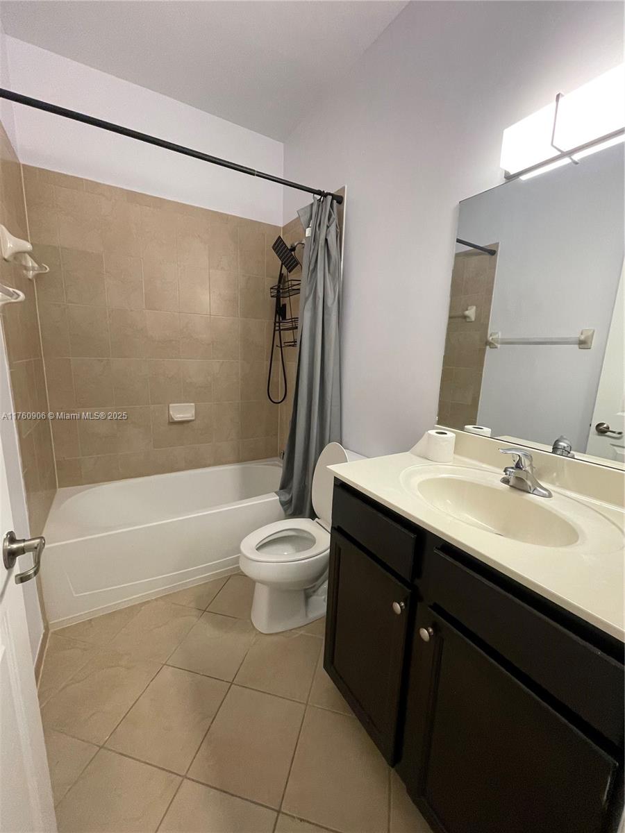 3205 Se 7th St Property Photo 18