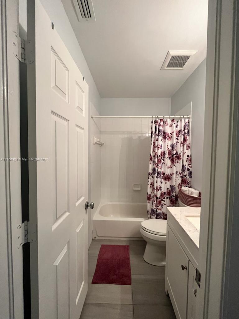 1485 Ne 33rd Rd 102-1 Property Photo 13
