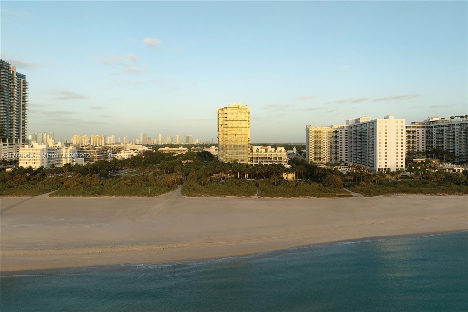 2201 Collins Ave 2003/uph Property Photo