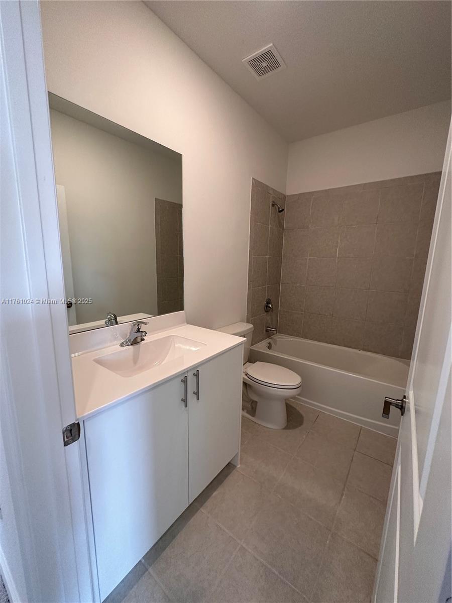 2637 Se 10th St 2637 Property Photo 15