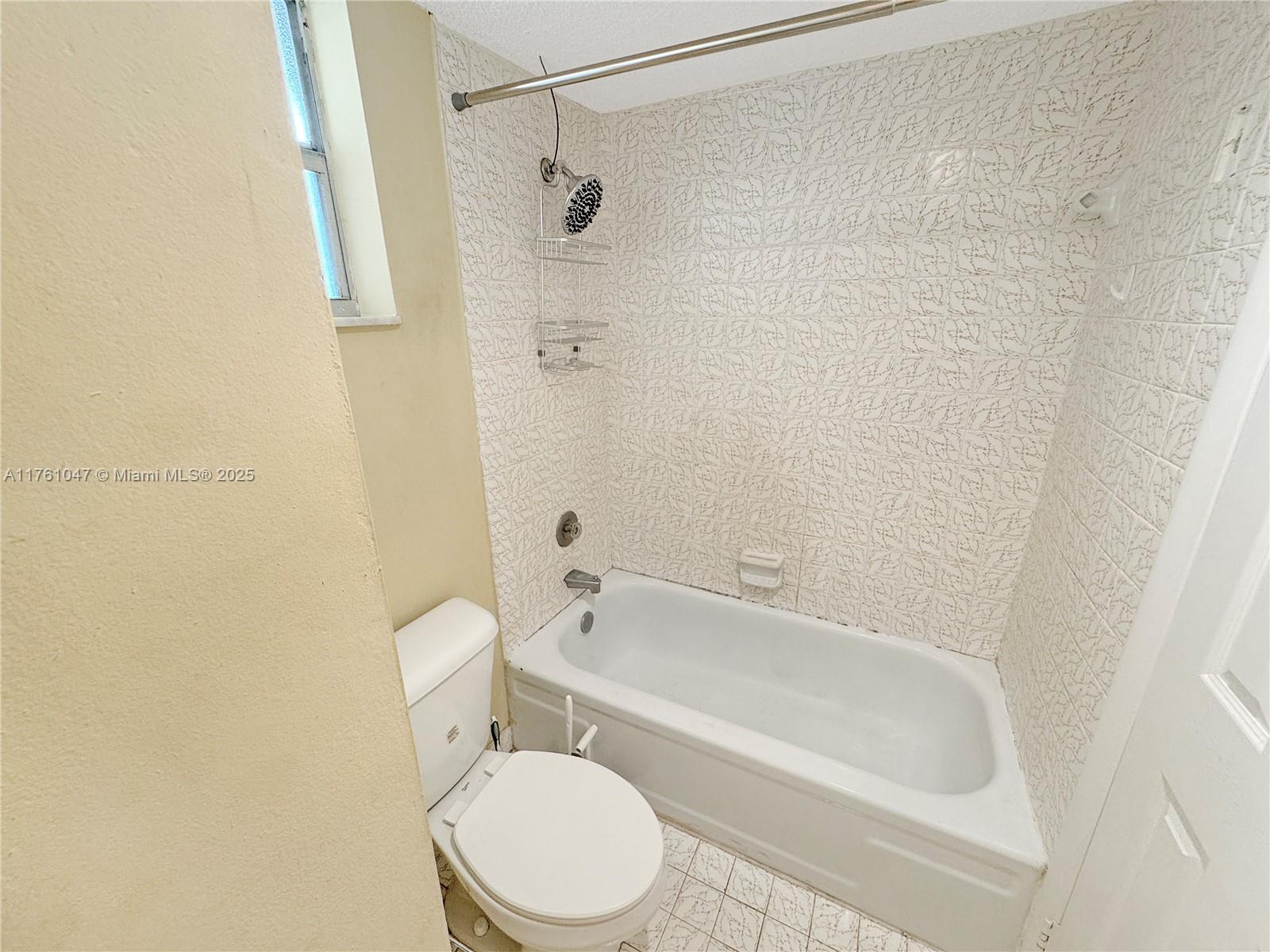 410 Nw 68th Ave 207 Property Photo 10