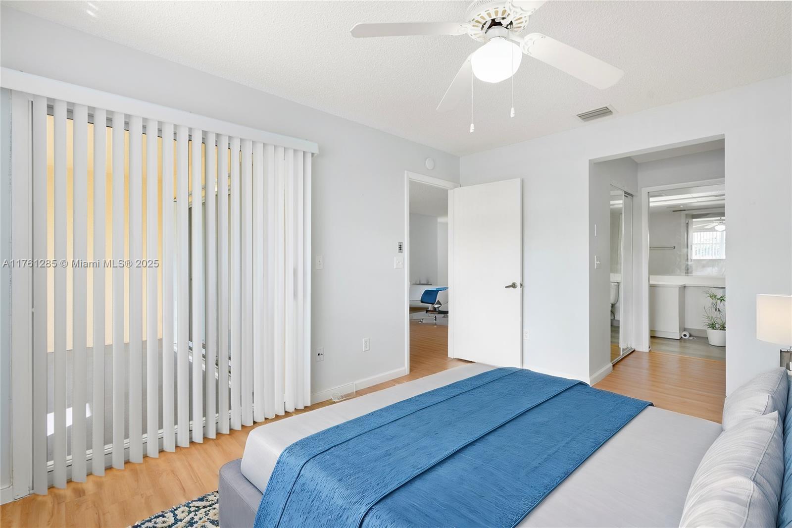 2264 Se 27th Dr 206-e Property Photo 5