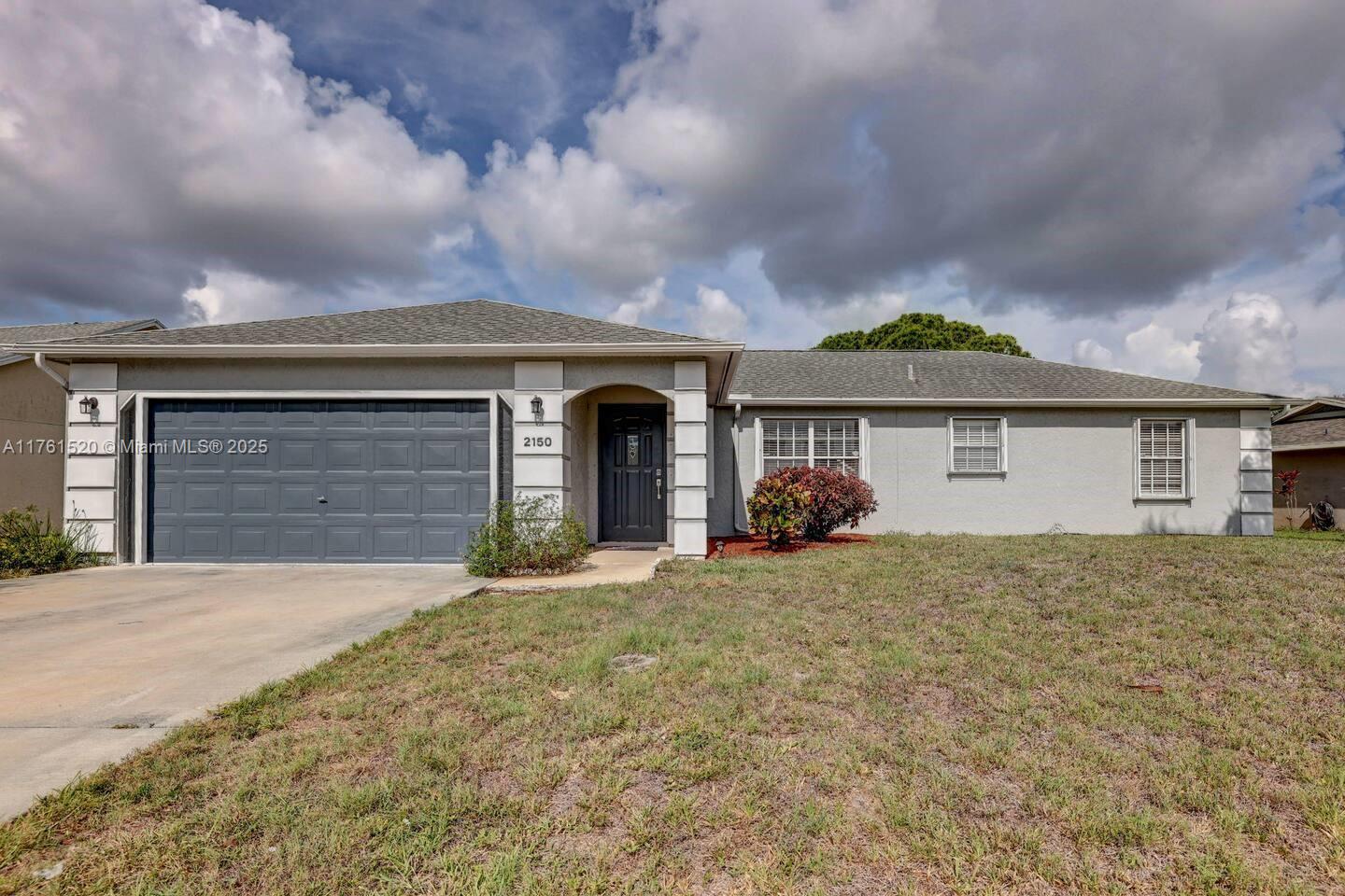 2150 Se Dolphin Rd Property Photo