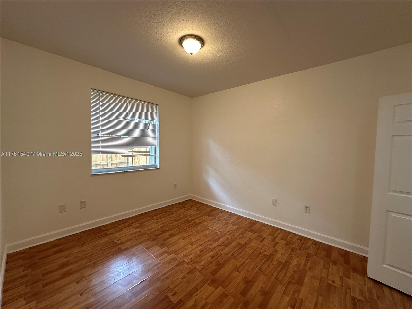 1663 Se 27th Dr 103 Property Photo 11