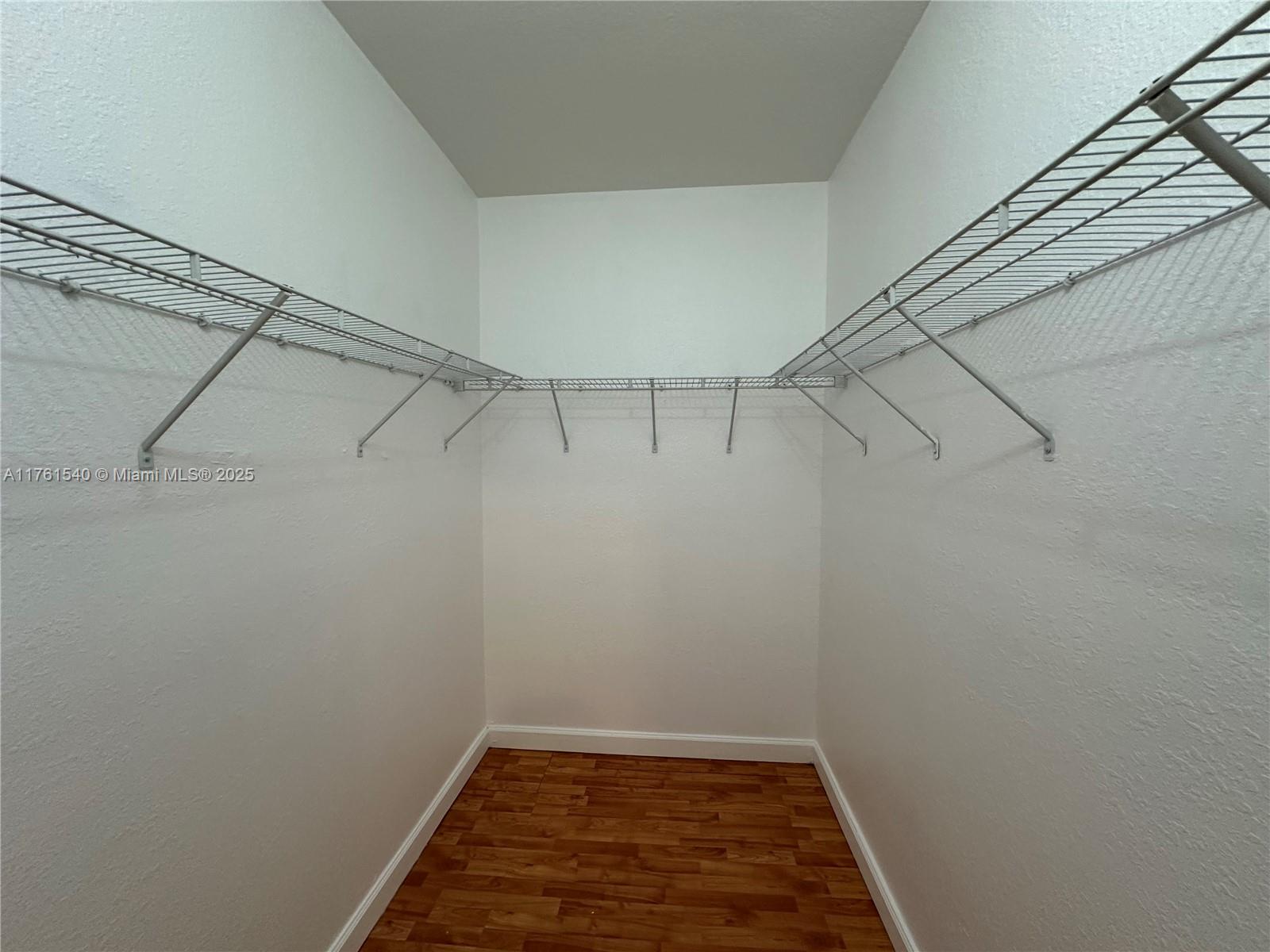 1663 Se 27th Dr 103 Property Photo 17
