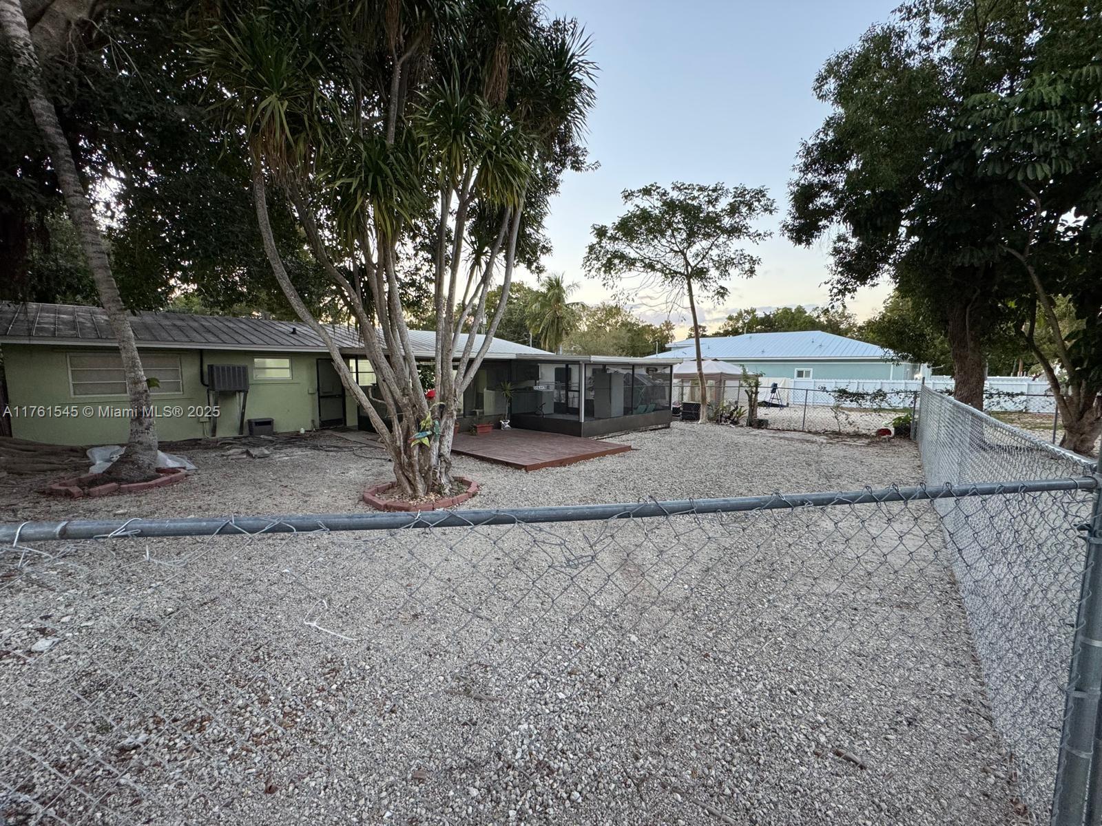 664 Colson Dr Property Photo 1