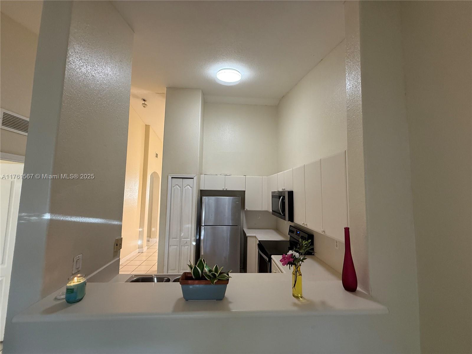 2728 Se 17th Ave 202 Property Photo 6