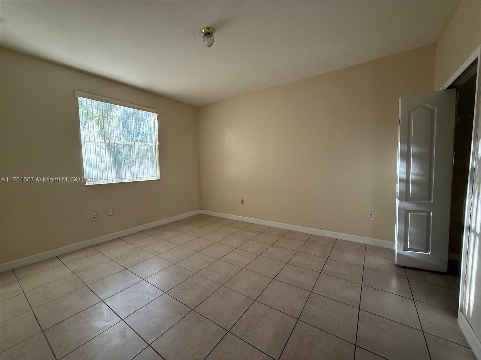 2728 Se 17th Ave 202 Property Photo 13