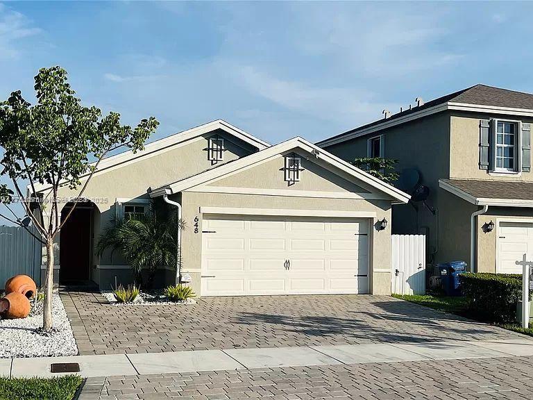 648 Ne 5th Way Property Photo