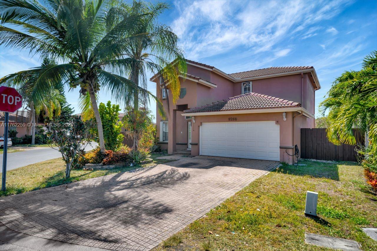 9266 Sw 168th Pl Property Photo 1