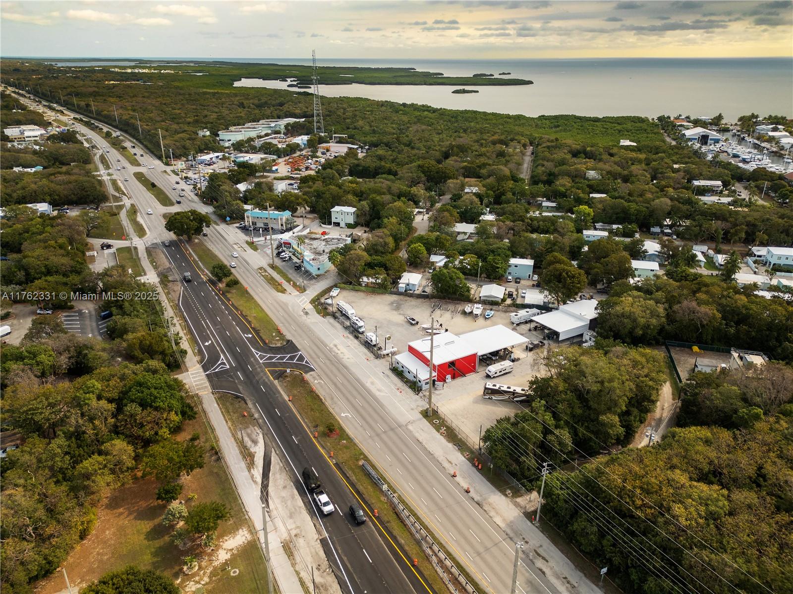 100099 Overseas Hwy Property Photo 8
