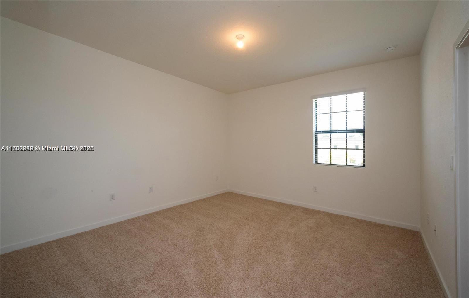 766 Sw 12th Street Property Photo 12