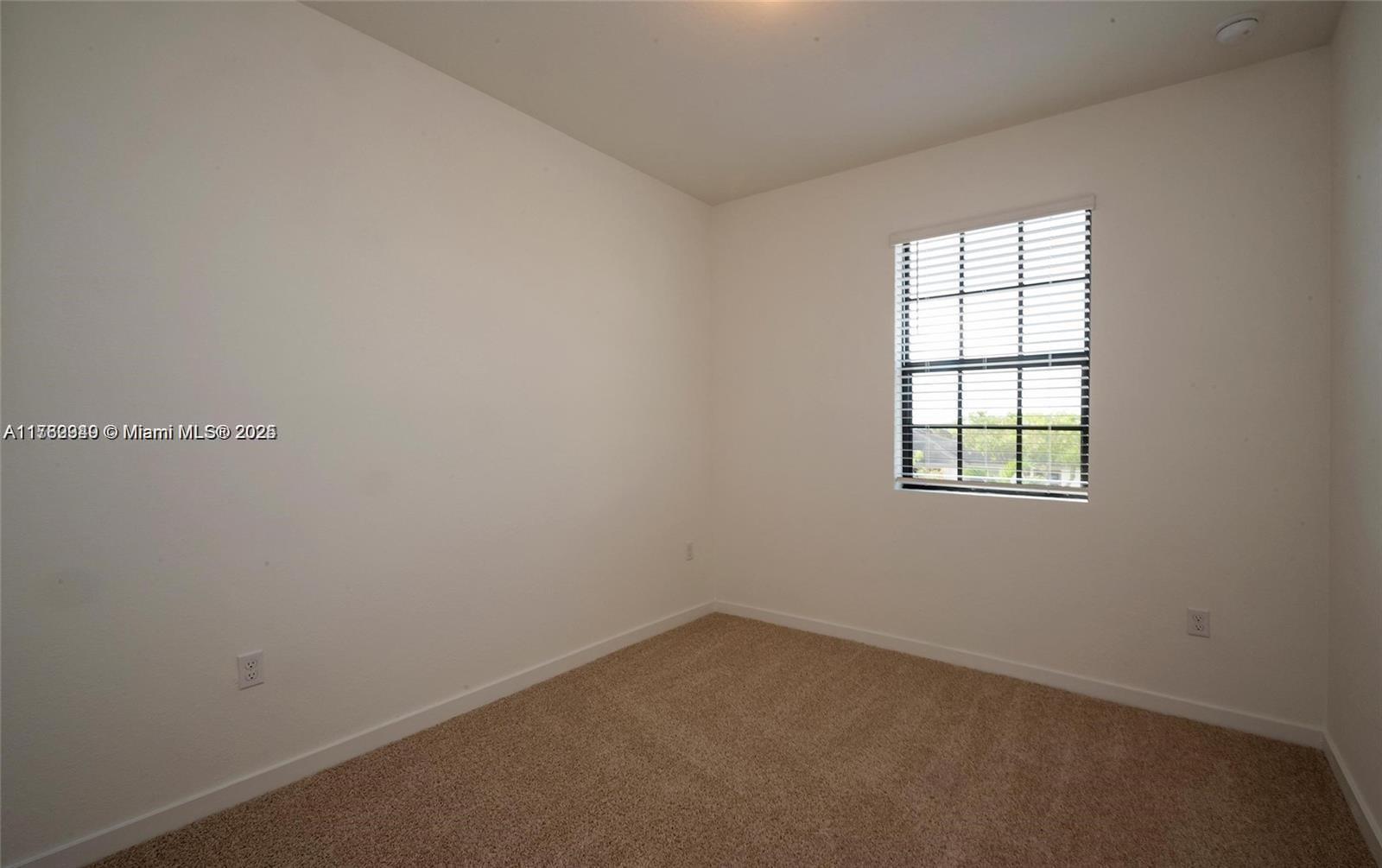 766 Sw 12th Street Property Photo 18