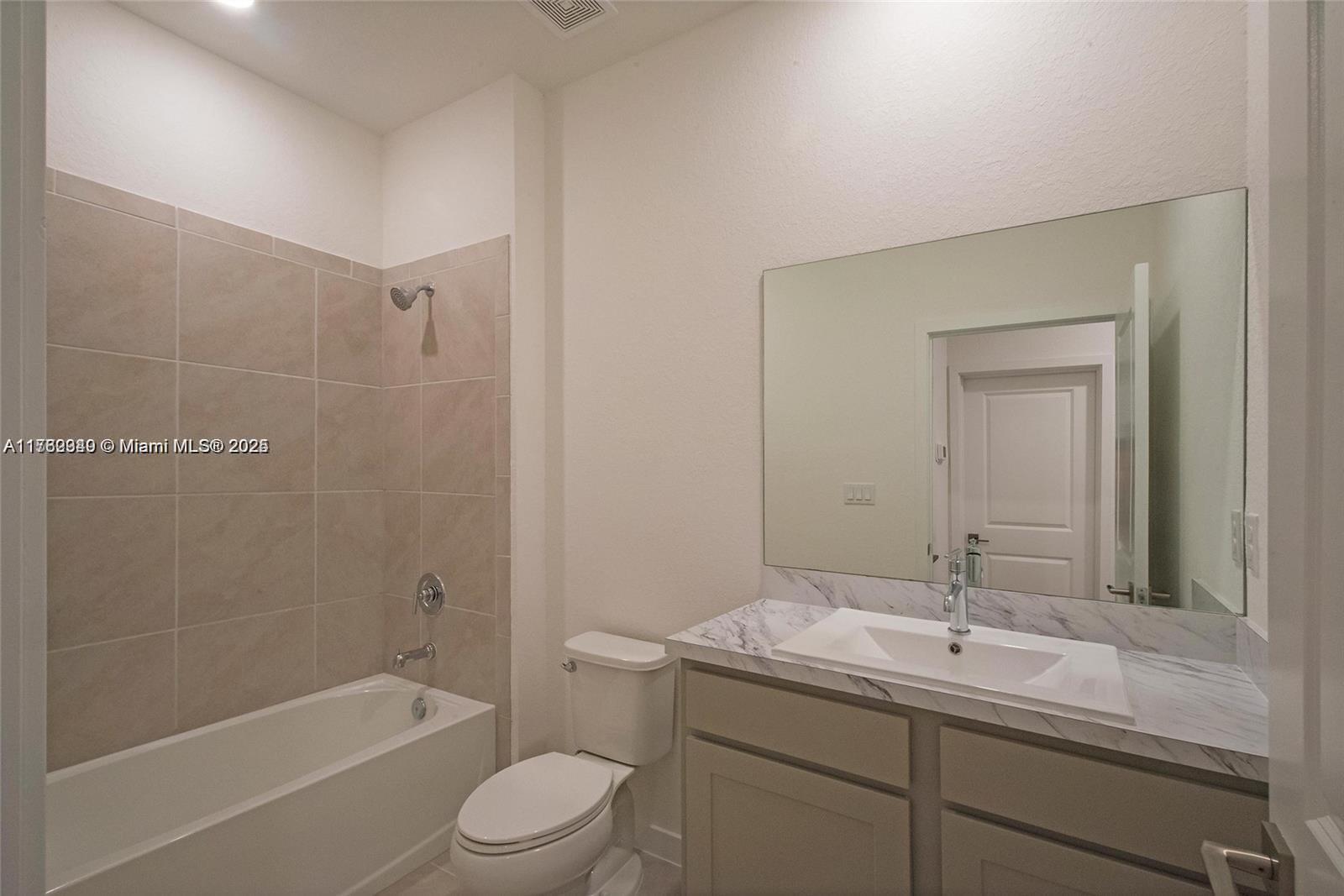 766 Sw 12th Street Property Photo 19