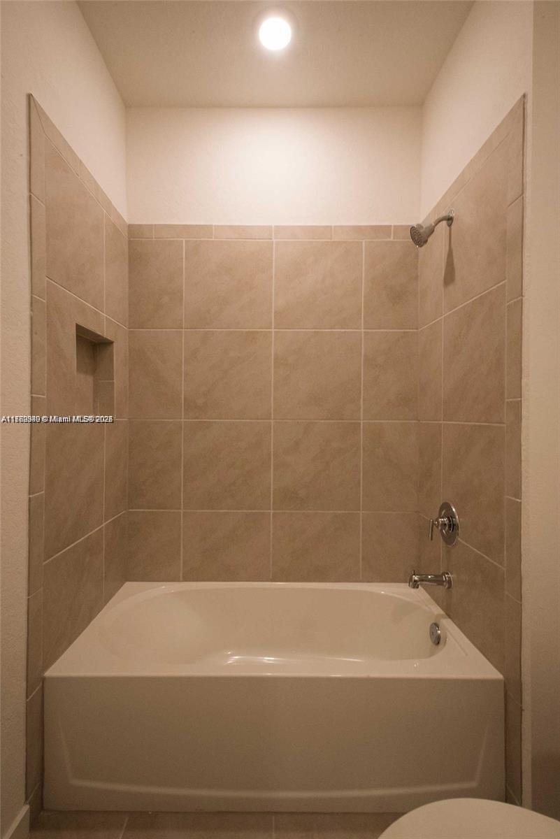 766 Sw 12th Street Property Photo 20