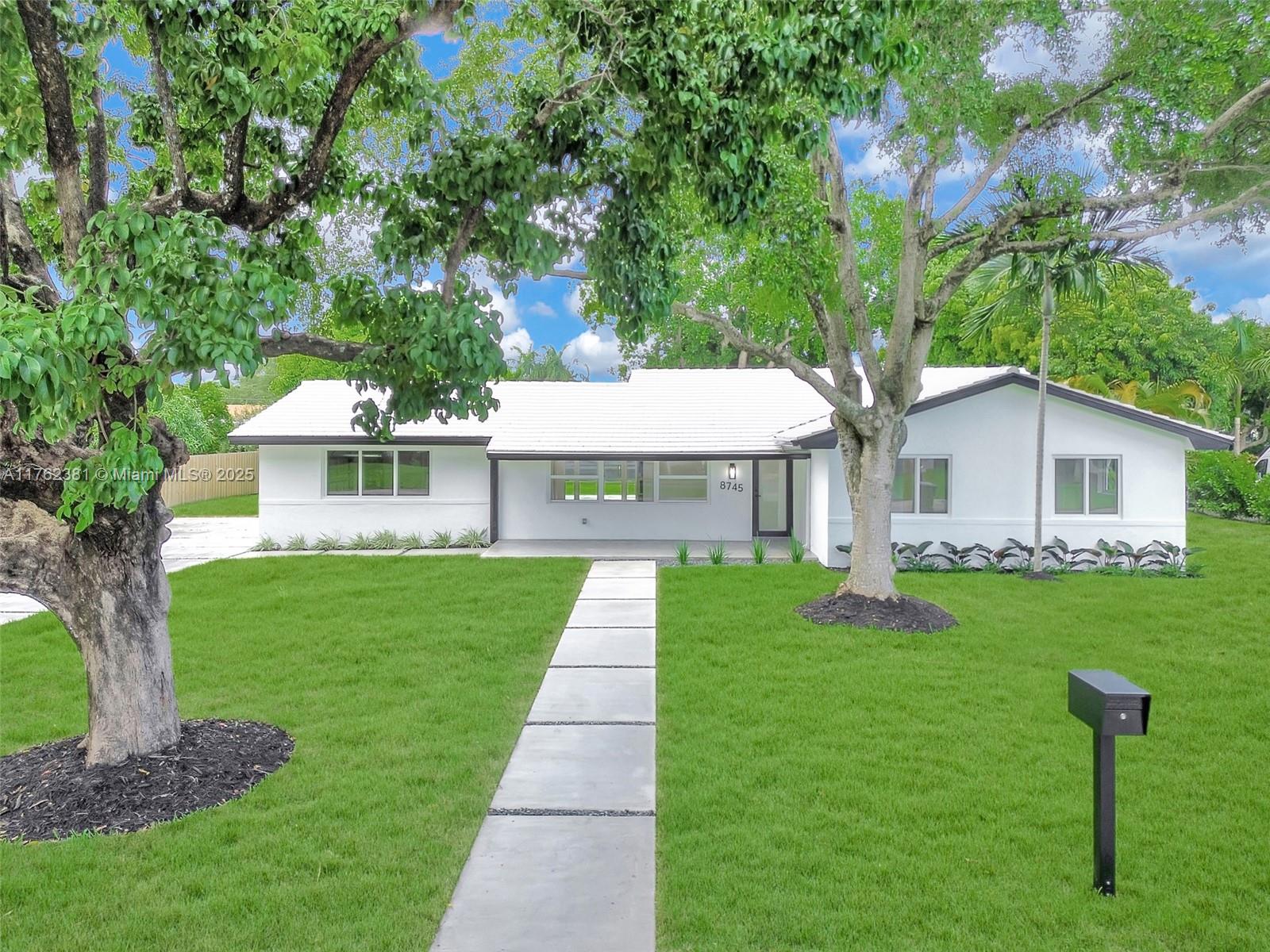 8745 Sw 175th St Property Photo