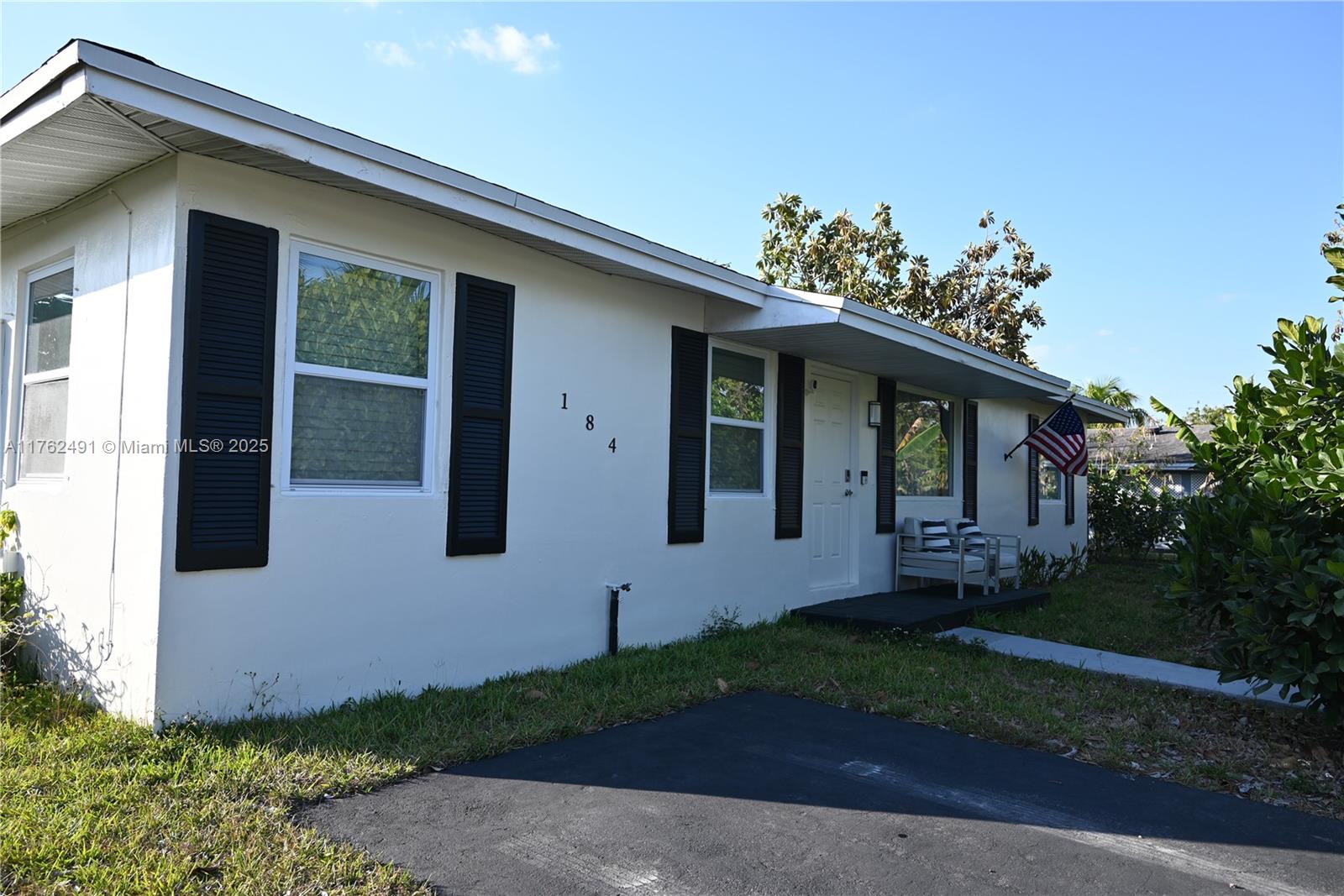 Avocado Villas Real Estate Listings Main Image