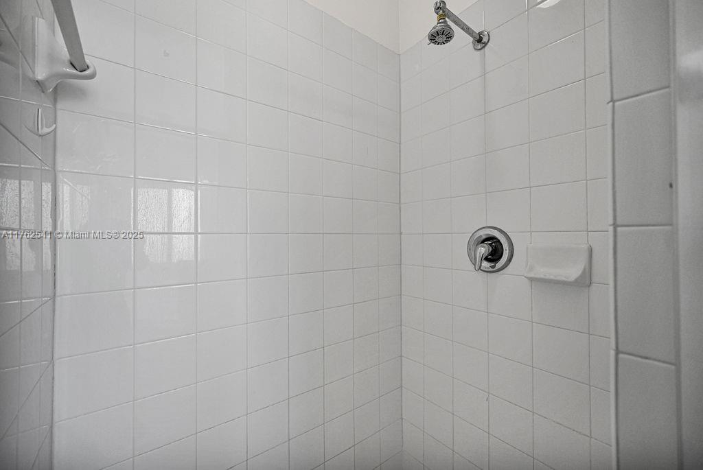 1477 Ne 40th Rd Property Photo 42