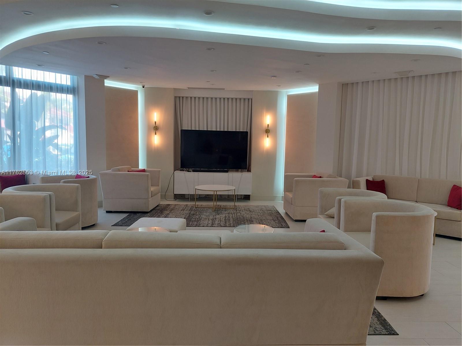 3610 Yacht Club Dr 401 Property Photo 5