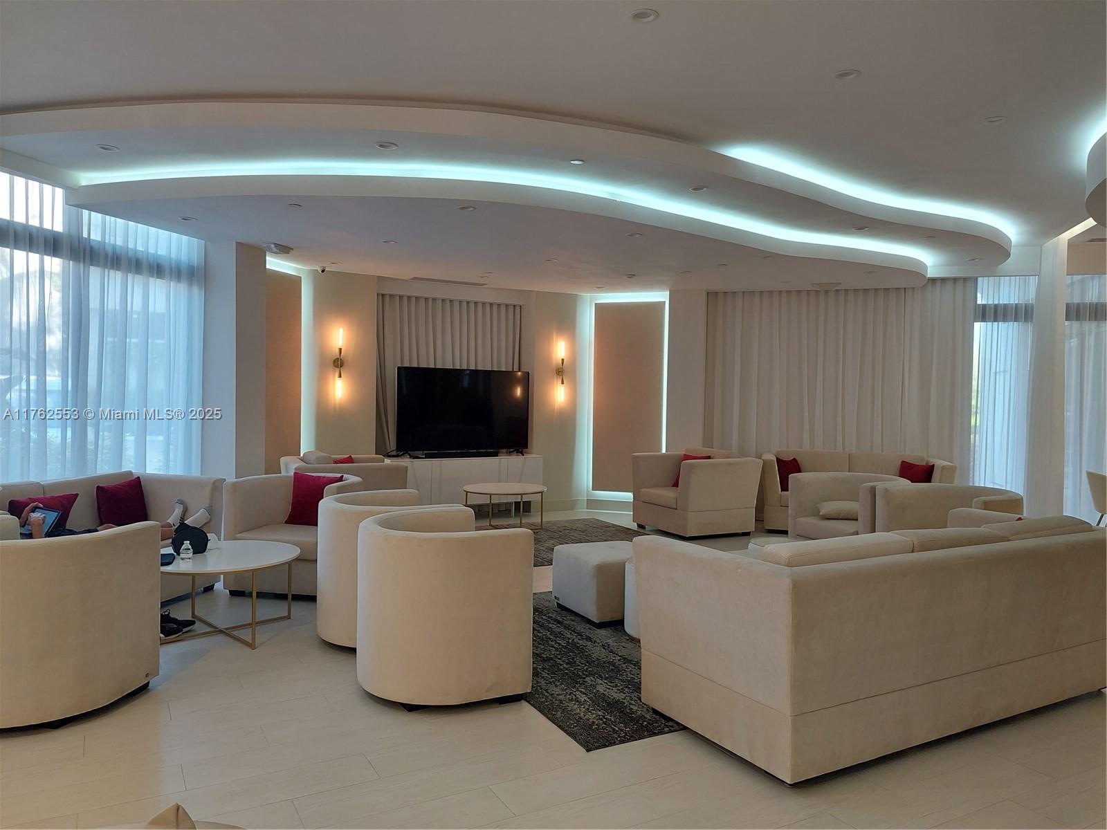 3610 Yacht Club Dr 401 Property Photo 8