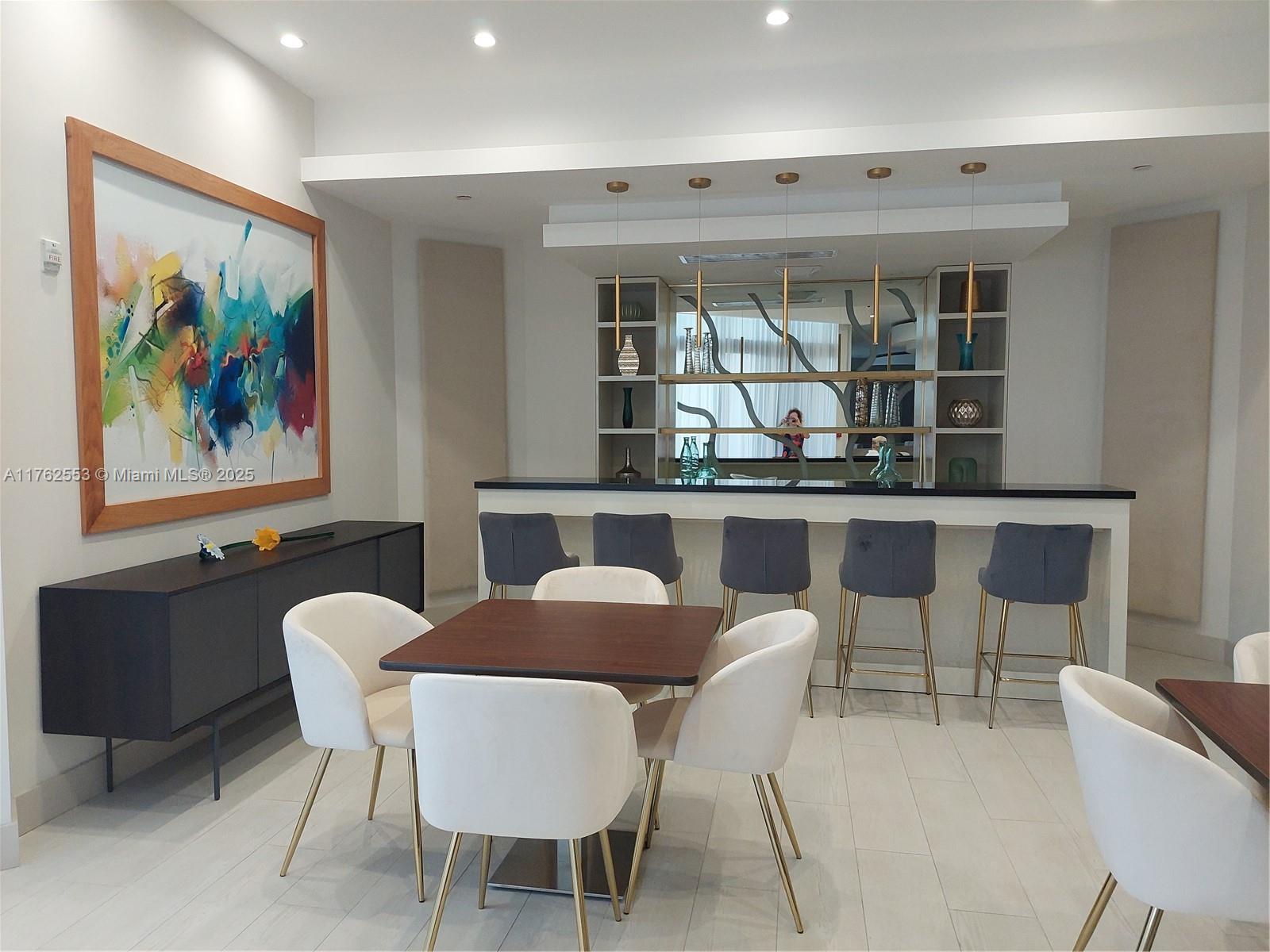 3610 Yacht Club Dr 401 Property Photo 9