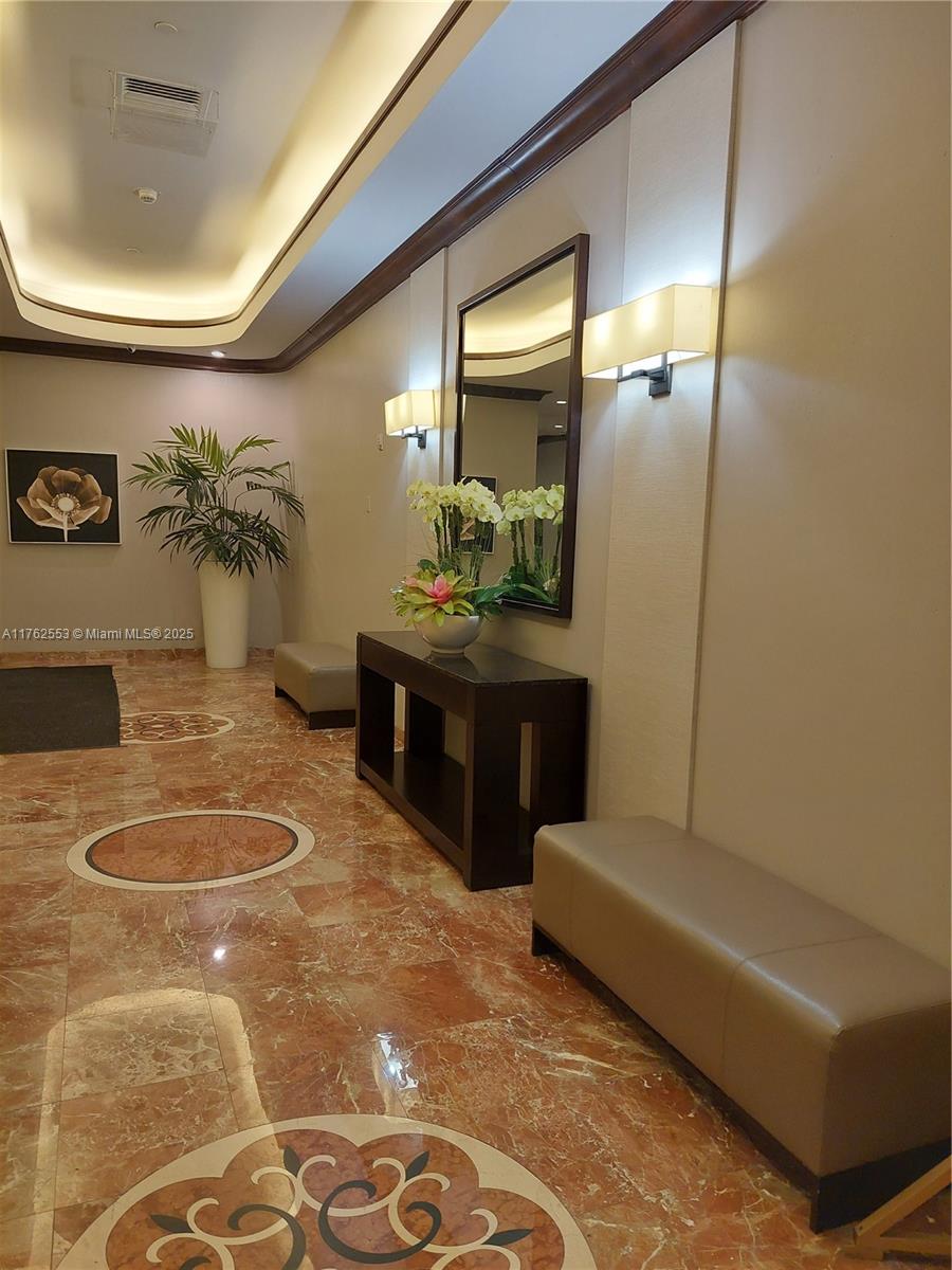 3610 Yacht Club Dr 401 Property Photo 10