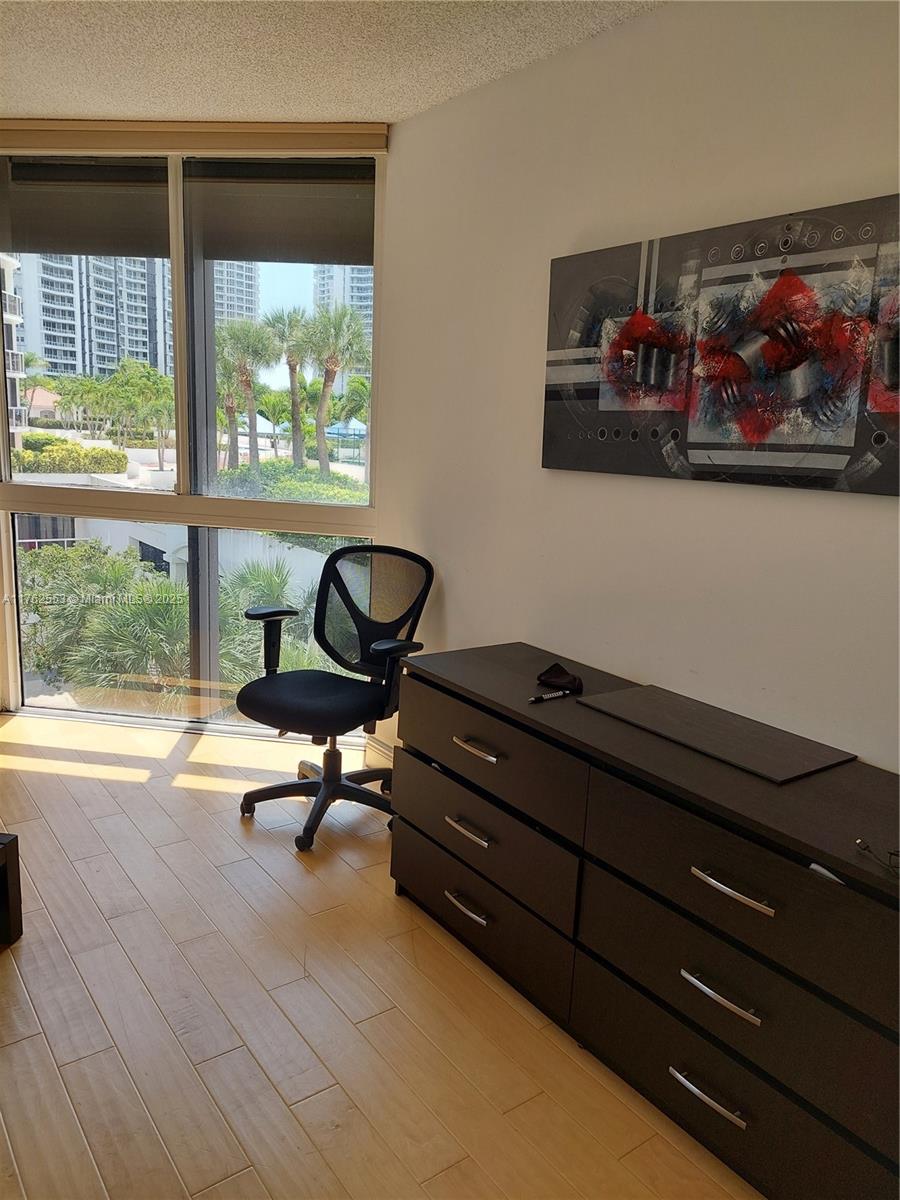 3610 Yacht Club Dr 401 Property Photo 27