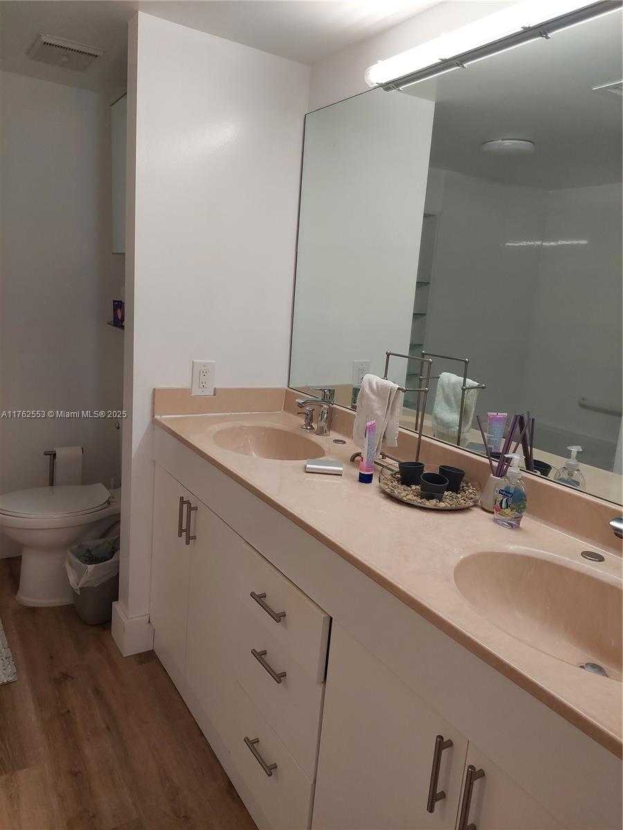 3610 Yacht Club Dr 401 Property Photo 30