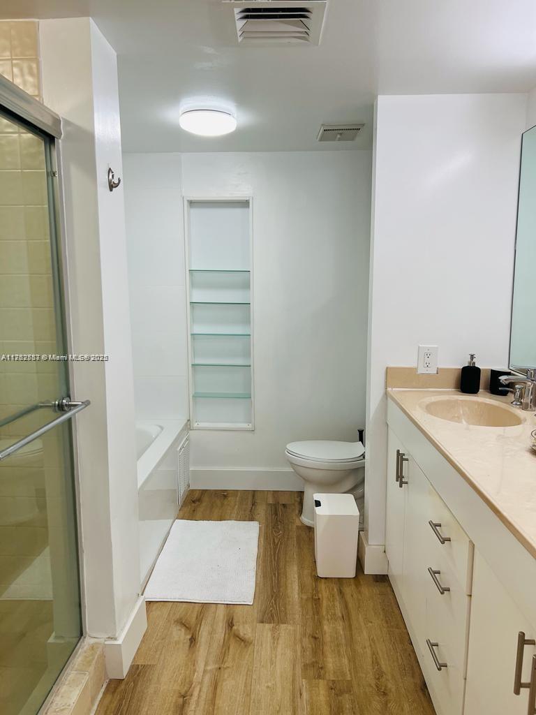 3610 Yacht Club Dr 401 Property Photo 37