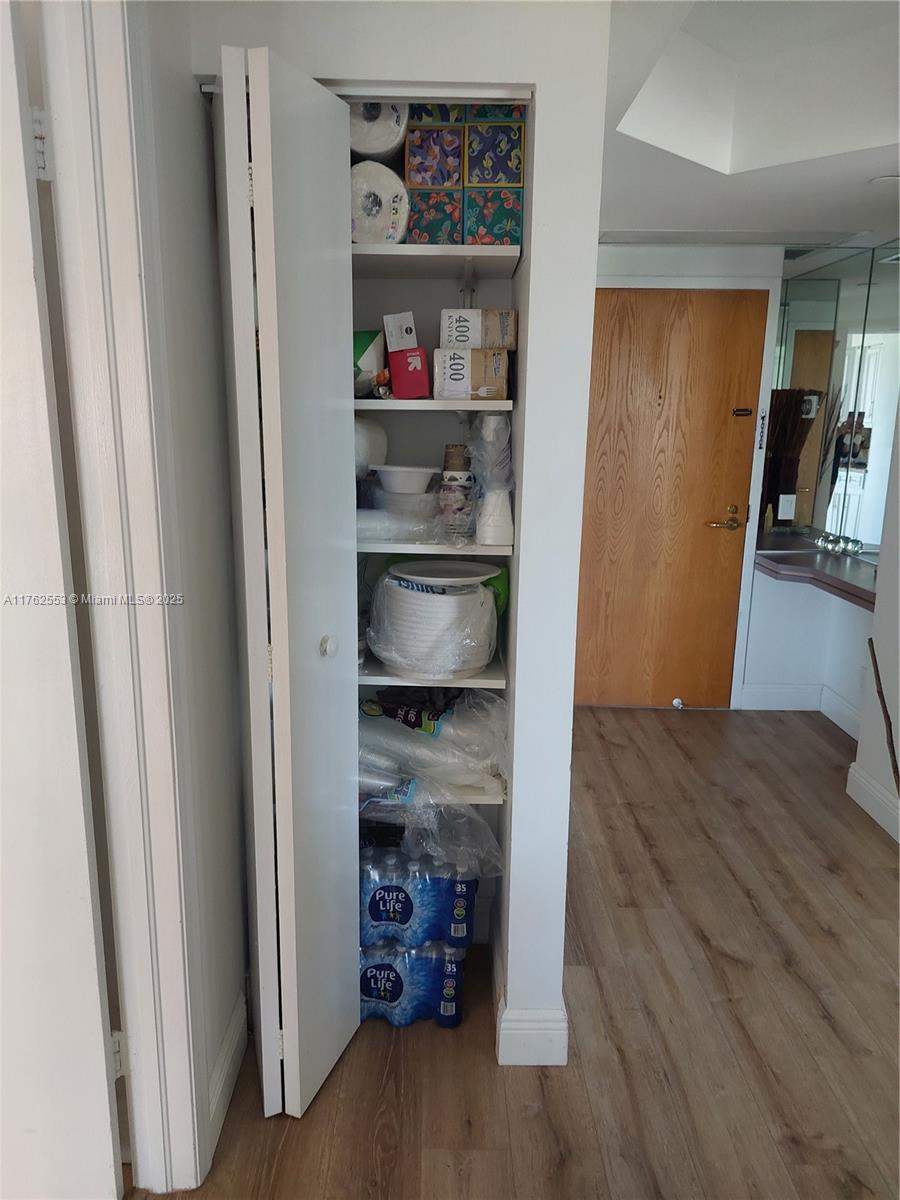 3610 Yacht Club Dr 401 Property Photo 39