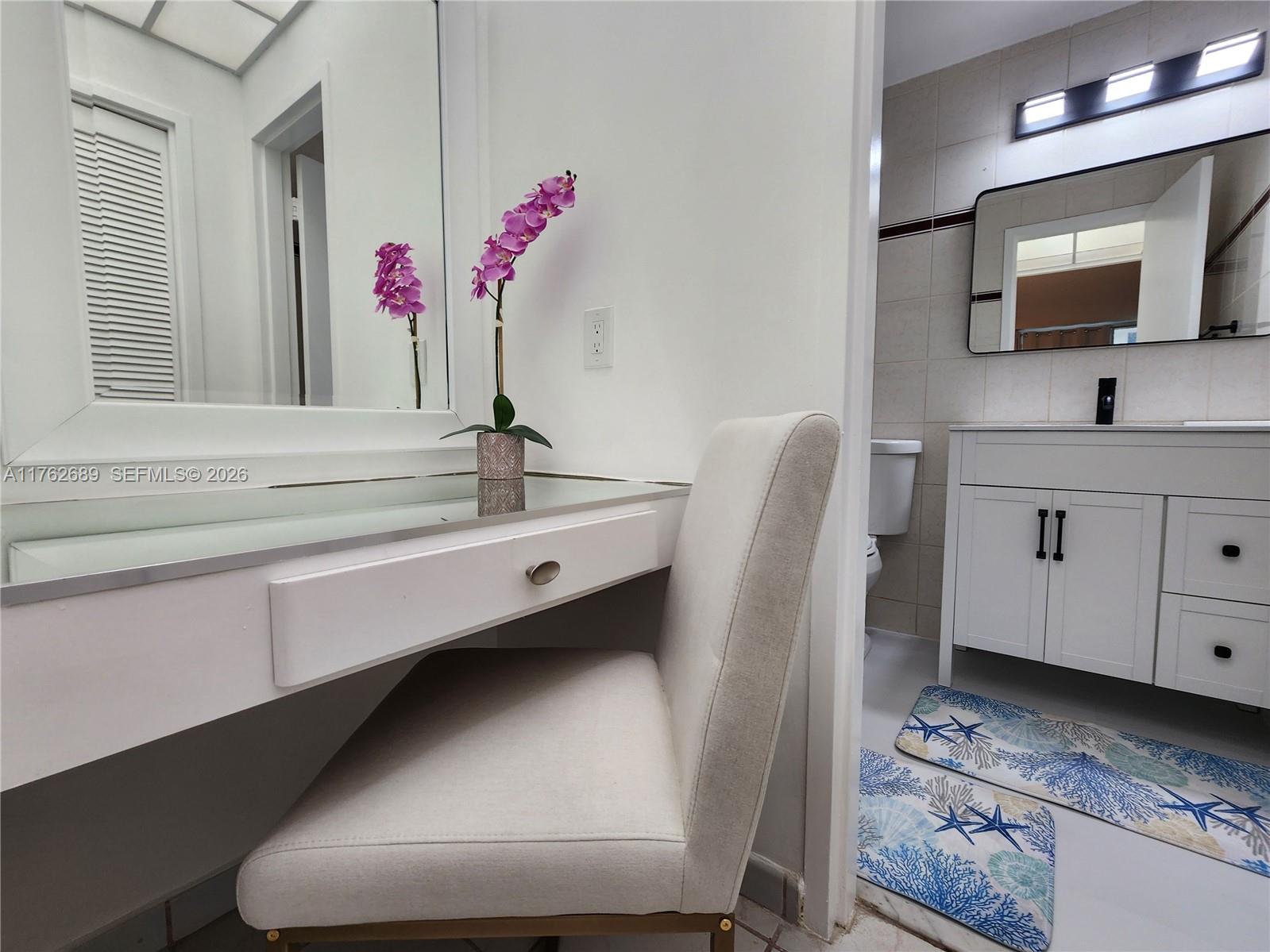 3505 S Ocean Dr 819 Property Photo 11