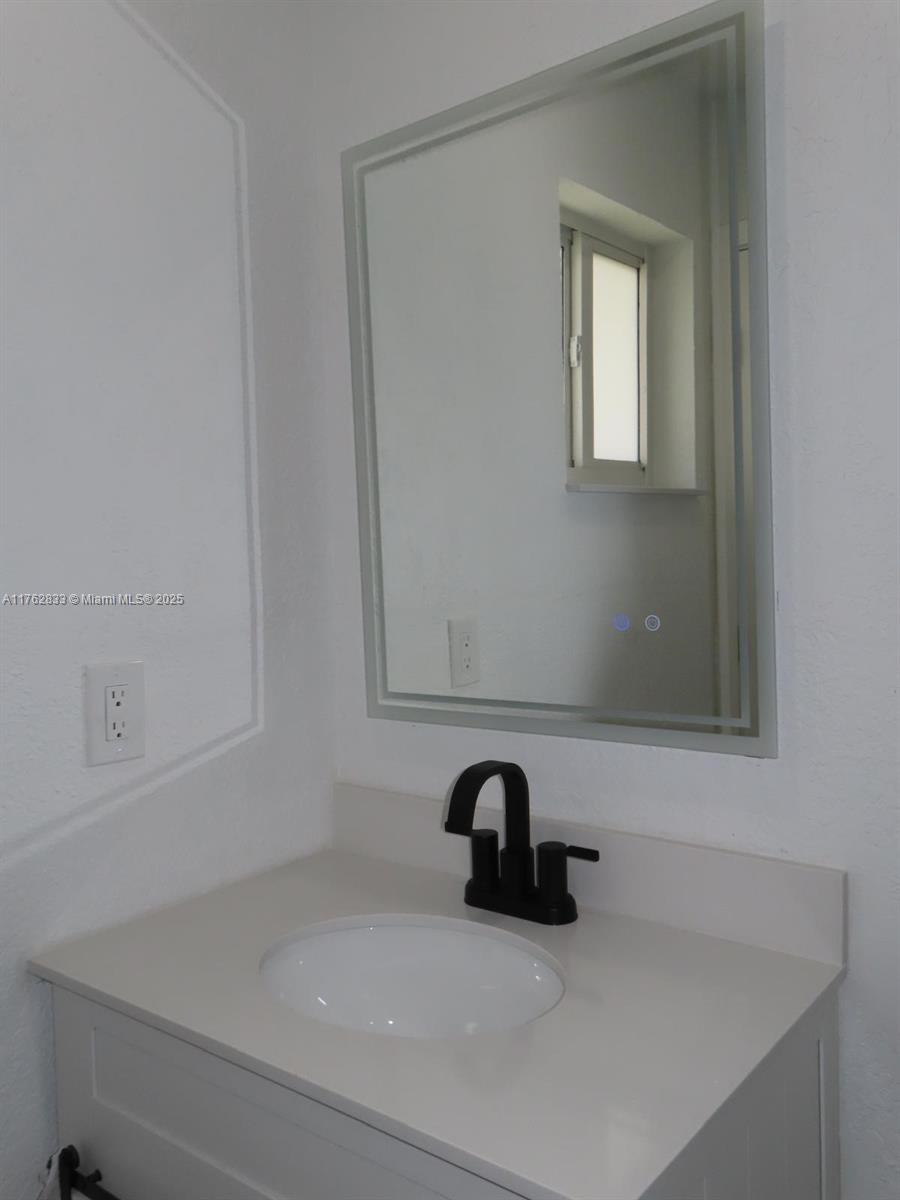 95 Sw 17th Ter Property Photo 33