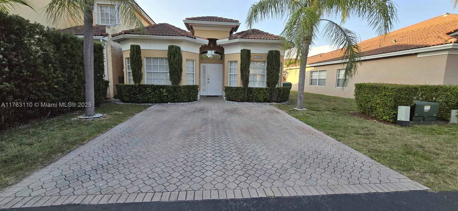 A11763110 Property Photo