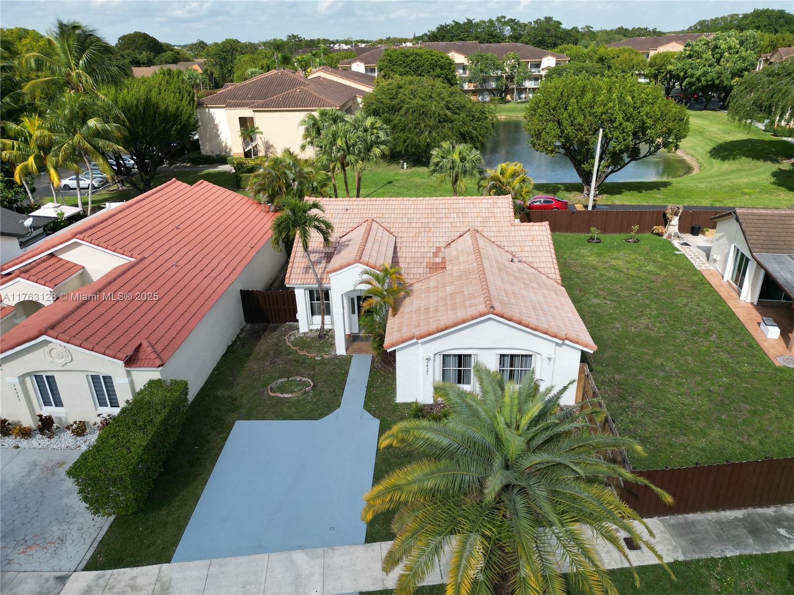 A11763128 Property Photo