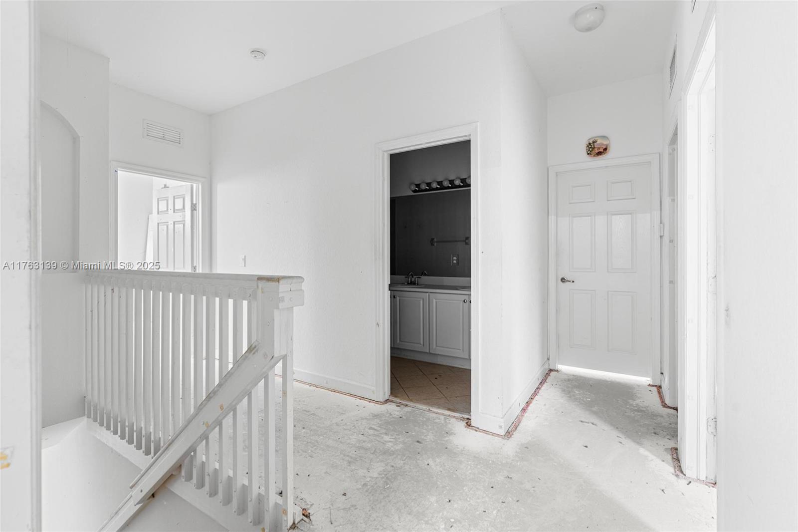 601 Se 37th Pl Property Photo 10
