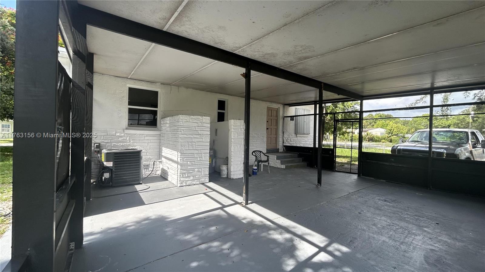 205 Seaman Ave Property Photo 24