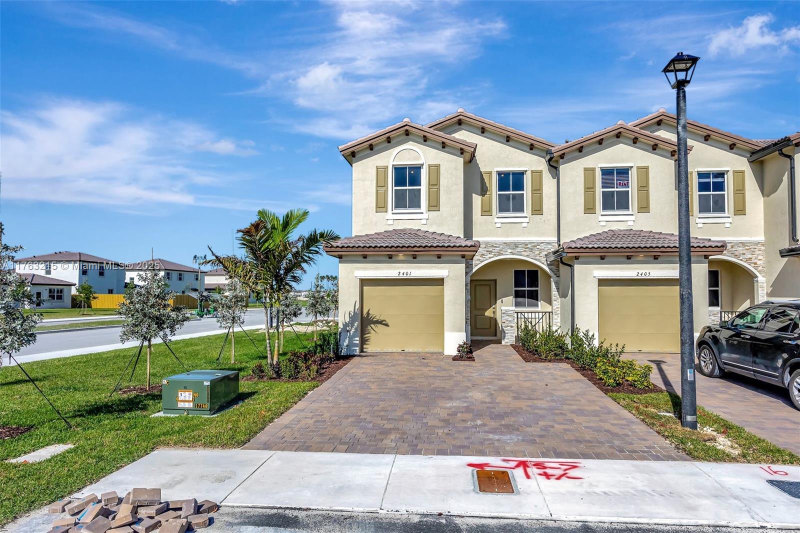A11763215 Property Photo 1